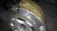 Maconha escondida dentro de uma roda de carro, apreendida por agentes de fronteira dos Estados Unidos em El Paso, Texas